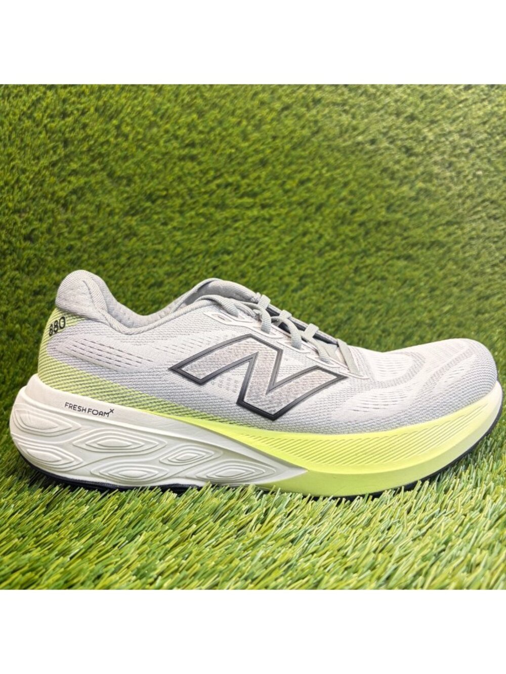 New Balance Fresh Foam X 880v15 Mens Size 9 Gray Athletic Running Shoes Sneakers